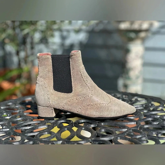 Summit by White Mountain — Pointed Tie Ankle Boots - Picture 2 of 6